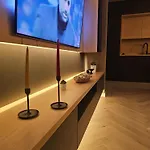 Luxury 2 At Zenith Belle Tour * Bukarest