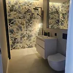 Luxury 2 At Zenith Belle Tour Bucureşti